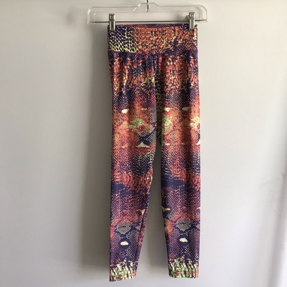 Multi-color Leggings by liquido active